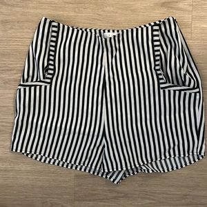 Leith black and white stripped shorts